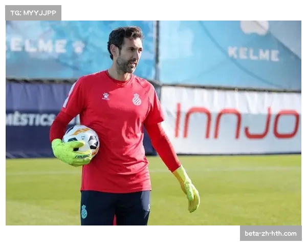 多兰中场组织能力 西班牙人中场核心比赛掌控力评估